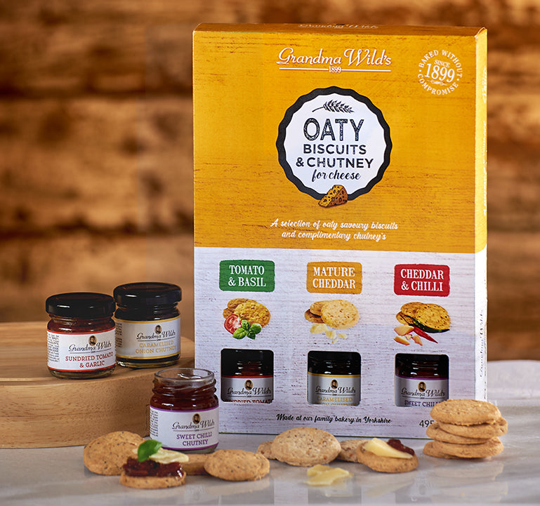 Oaty Biscuits &amp; Chutney Selection Box