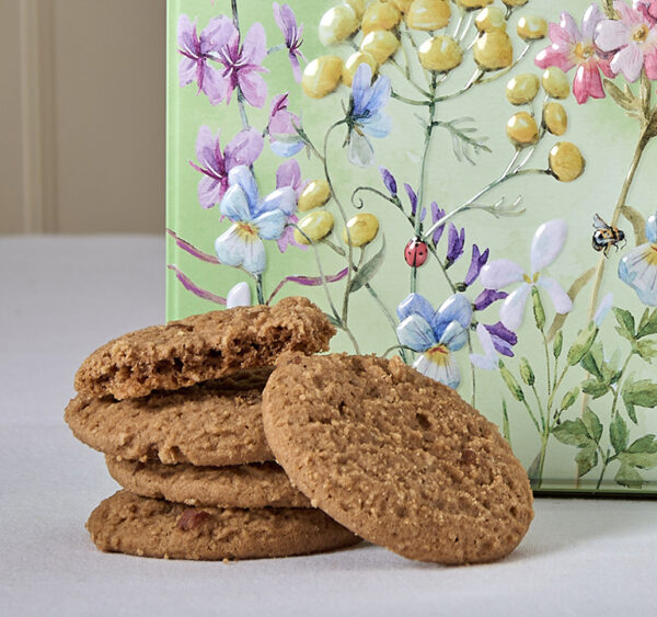 Embossed Wildflower Meadow Tin Apple & Cinnamon Oat Biscuits - Image 3